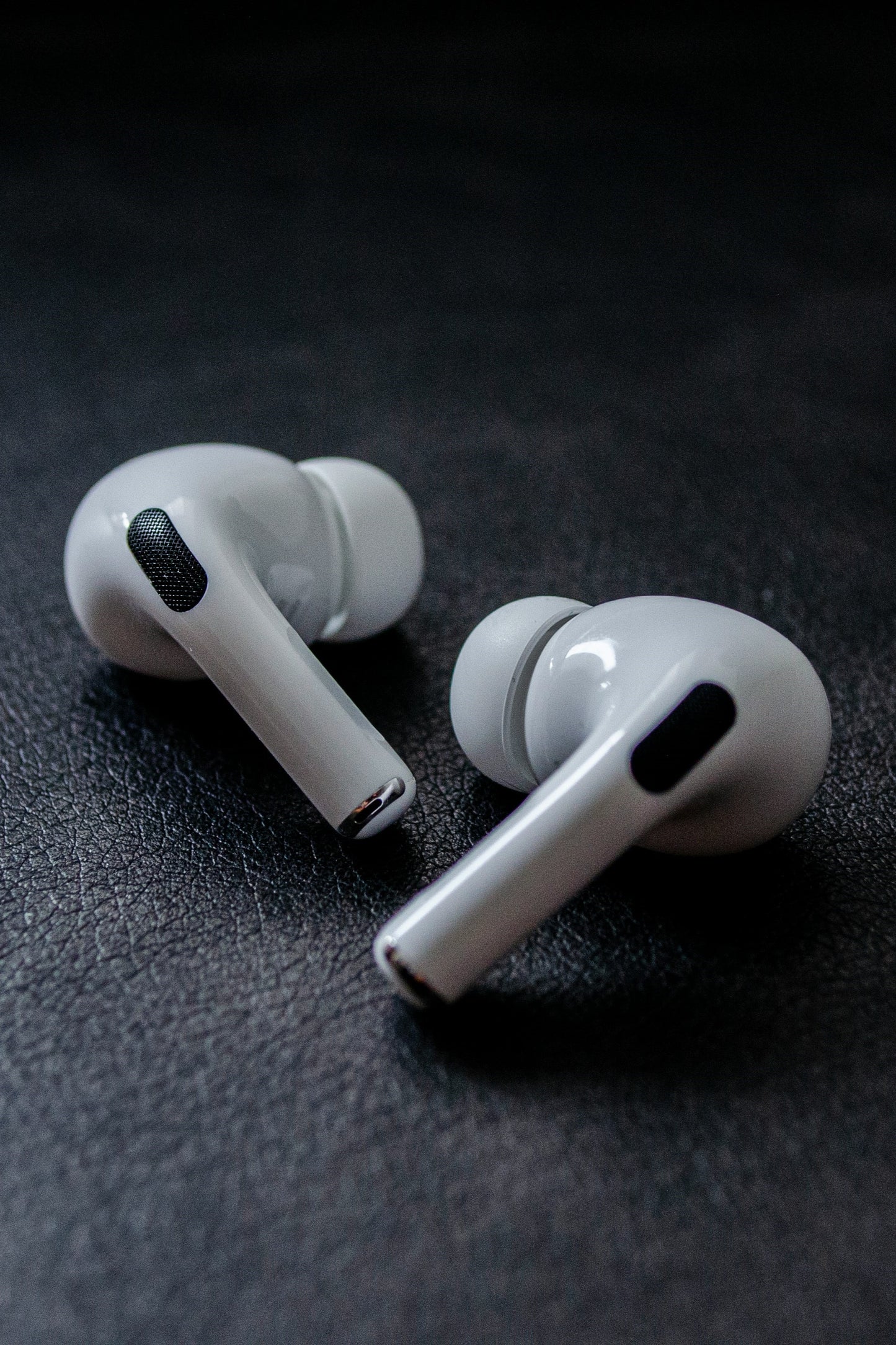 AirPods Pro (2nd Generation) Compatible With Android & iOS