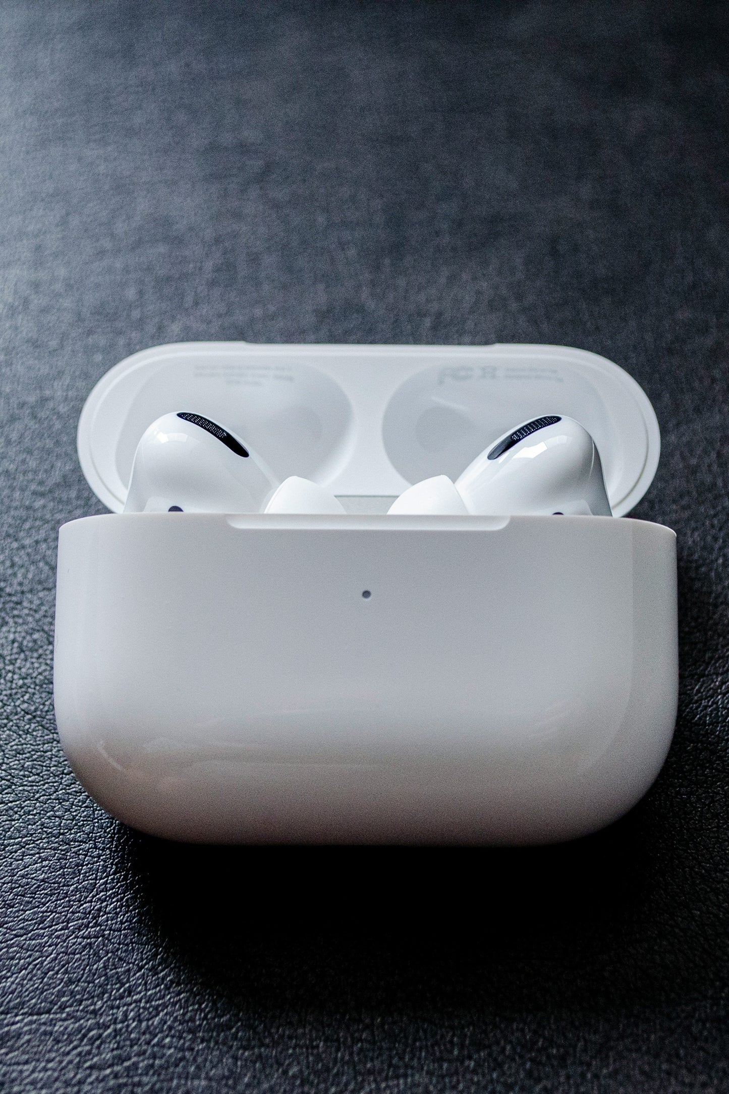AirPods Pro (2nd Generation) Compatible With Android & iOS
